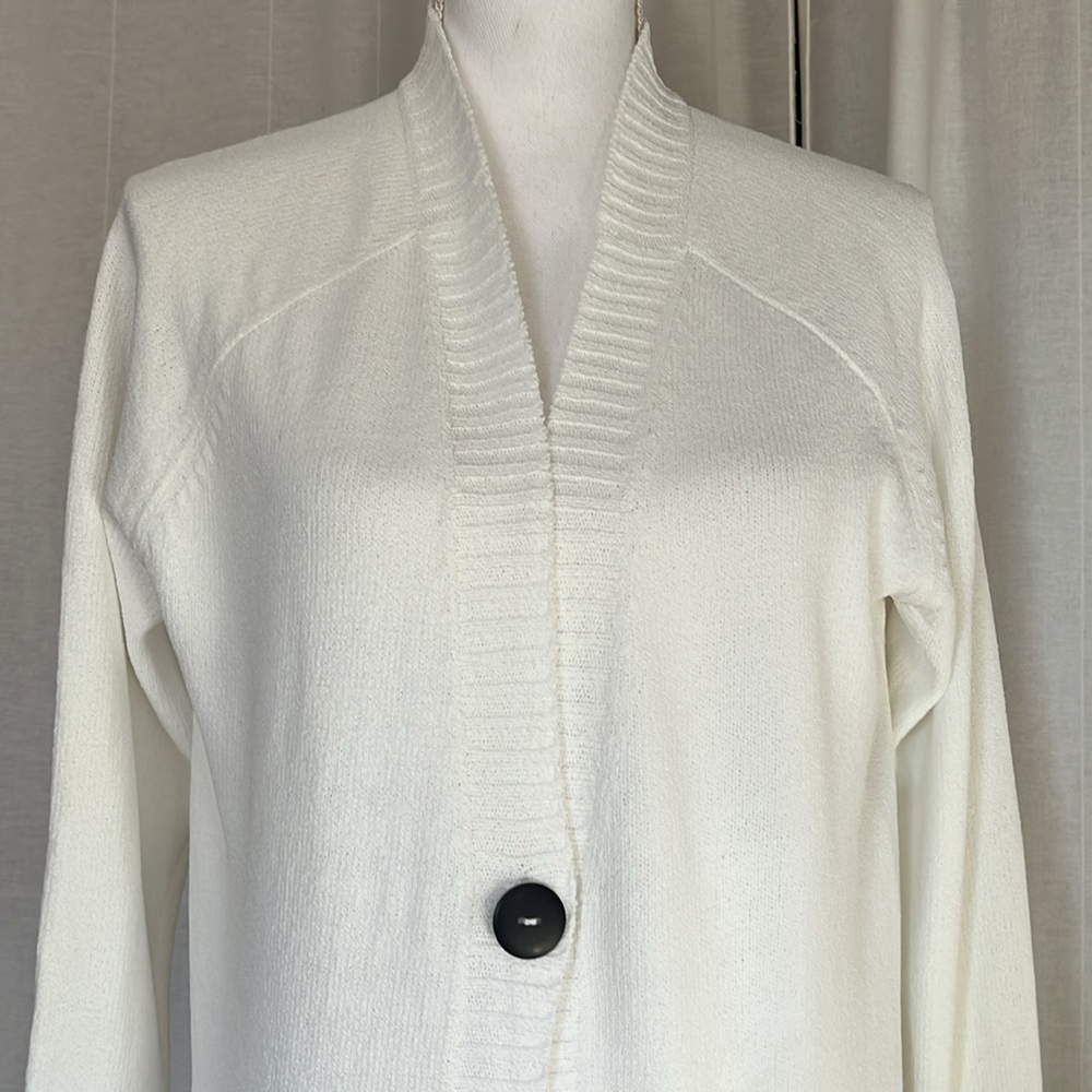#Designer #BarbaraWellsStudio Crisp,BreathableWhite cotton #Cardigan Relaxed fit